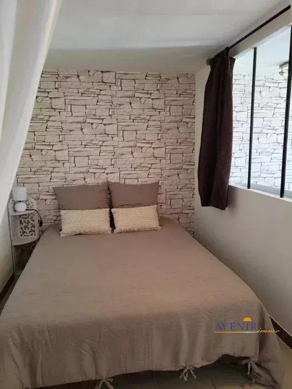 Magasins - 215 m² - 7 pièces