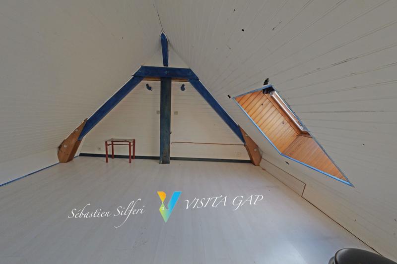 Maison - 107 m² - 6 pièces