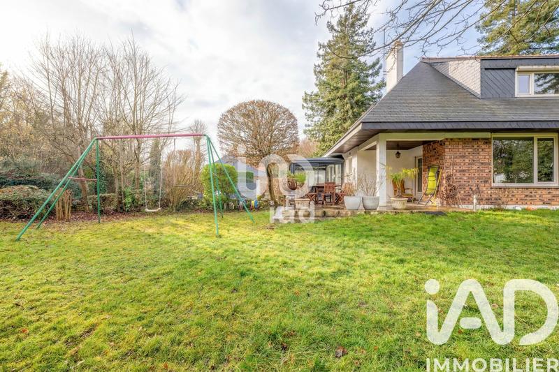 Maison - 176 m² - 8 pièces