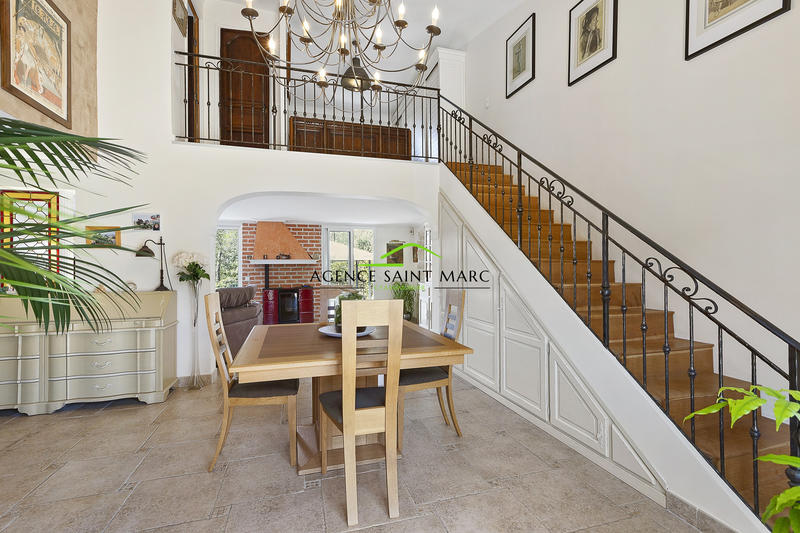 Villa - 185 m² - 7 pièces