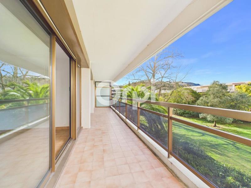 Appartement - 83 m² - 3 pièces