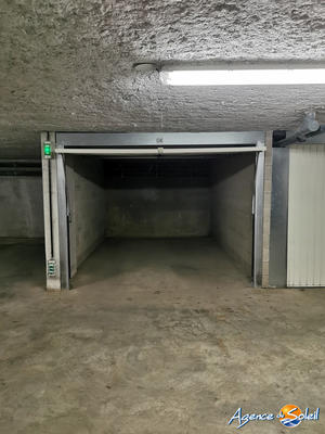 Parking / Garage - 1 m²