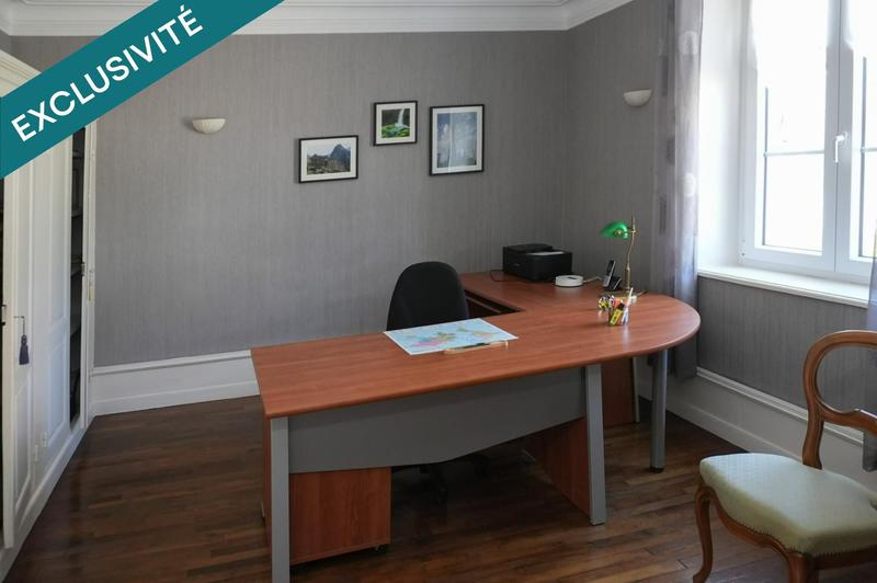 Maison - 335 m² - 11 pièces