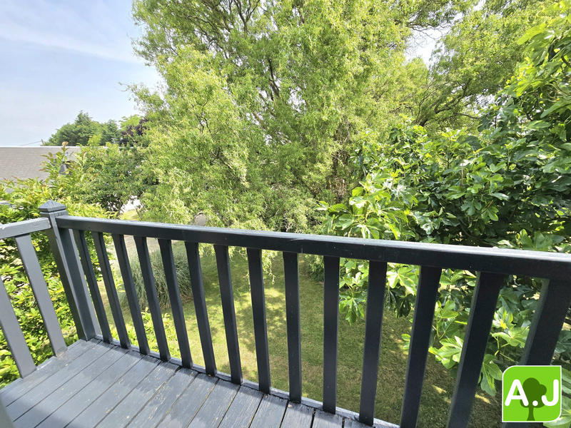 Maison - 180 m² - 8 pièces