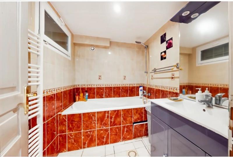 Maison - 164 m² - 8 pièces