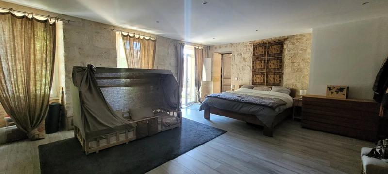 Maison - 258 m² - 4 pièces