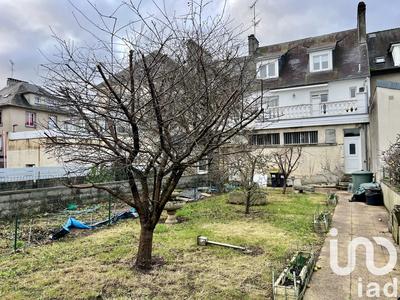 Maison - 219 m² - 7 pièces