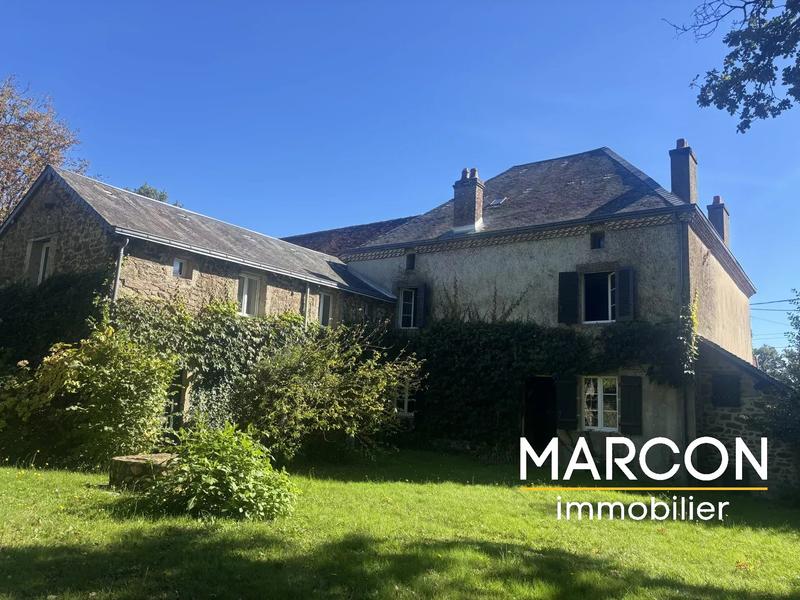 Propriété - 212 m² - 9 pièces