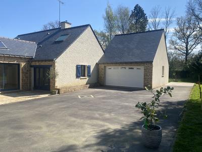 Maison contemporaine - 179 m² - 8 pièces