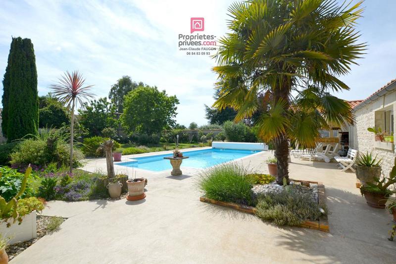 Maison - 187 m² - 7 pièces