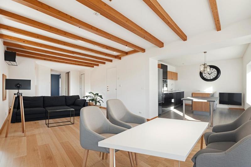 Appartement - 93 m² - 4 pièces