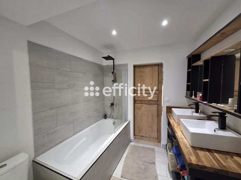 Maison - 93 m² - 4 pièces