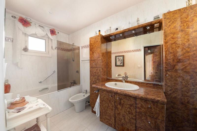 Maison - 121 m² - 4 pièces