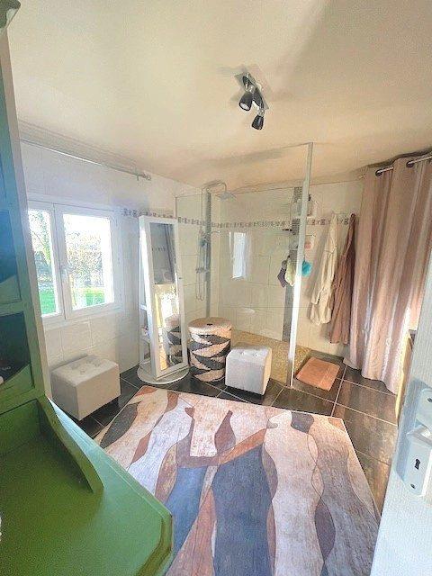 Maison - 222 m² - 10 pièces