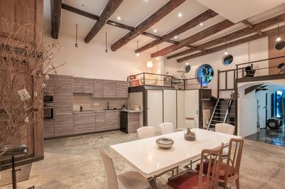 Appartement - 256 m² - 4 pièces