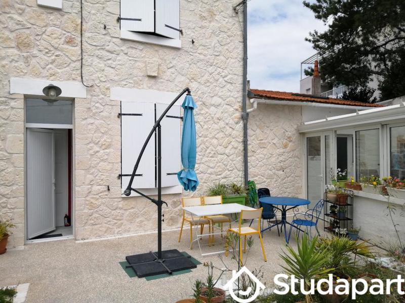 Chambre - 15 m² - 1 pièce