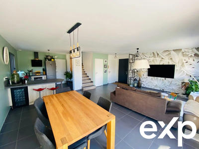 Maison - 102 m² - 4 pièces