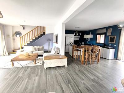 Maison - 156 m² - 7 pièces