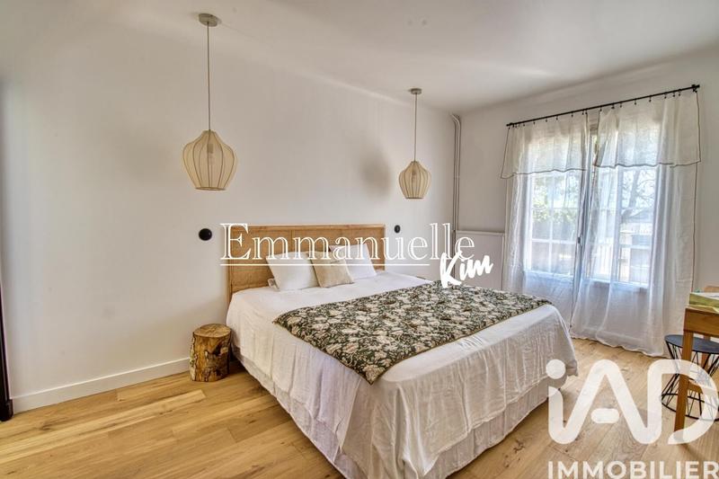 Maison - 270 m² - 10 pièces