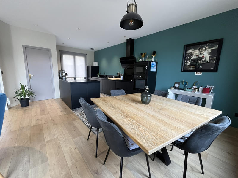 Maison - 102 m² - 4 pièces