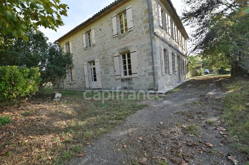 Corps de ferme - 283 m² - 9 pièces