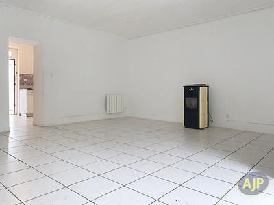 Maison - 83 m² - 3 pièces