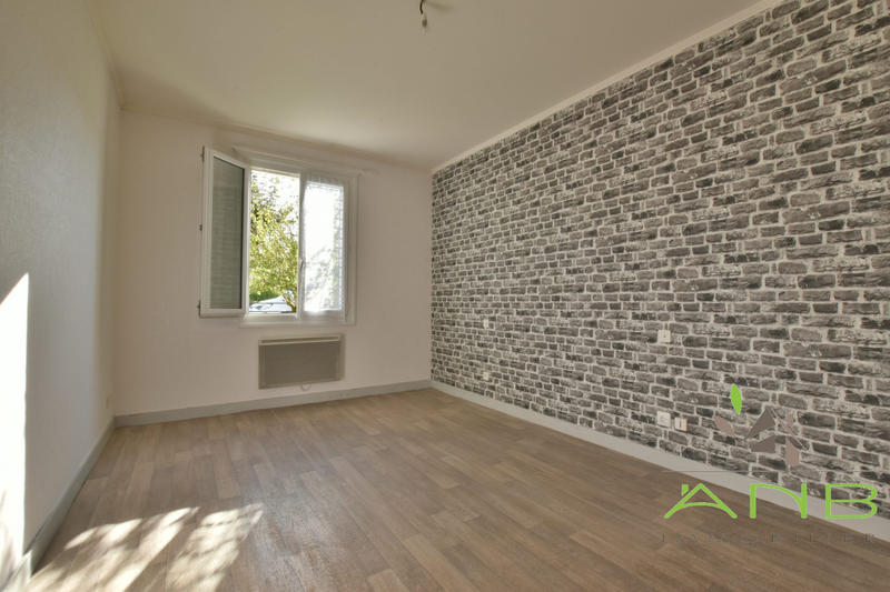 Maison - 102 m² - 6 pièces