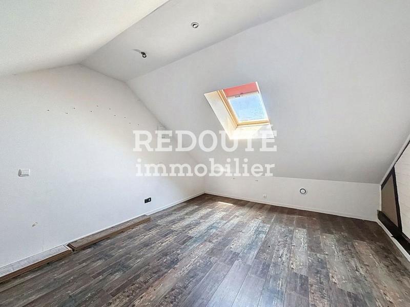 Maison - 228 m² - 8 pièces