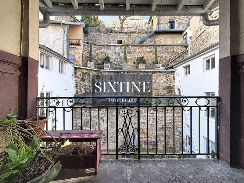 Appartement - 96 m² - 4 pièces