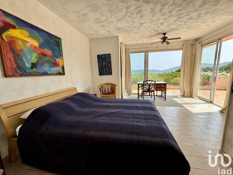 Maison - 136 m² - 4 pièces