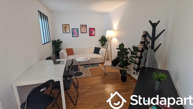 Chambre - 24 m² - 1 pièce