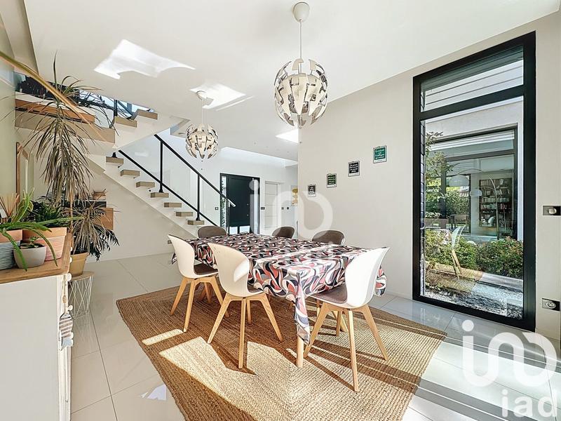 Maison de maîtres - 198 m² - 7 pièces