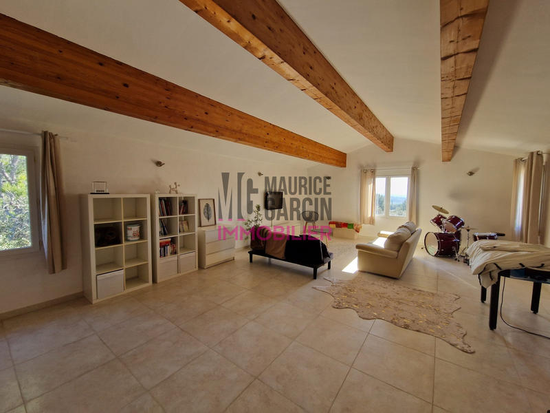 Maison - 262 m² - 8 pièces