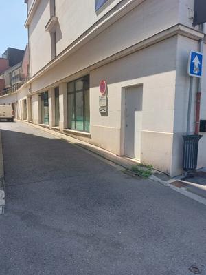 Local commercial - 283 m²