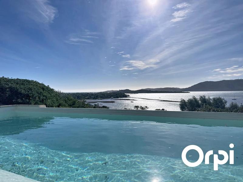 Villa - 177 m² - 5 pièces