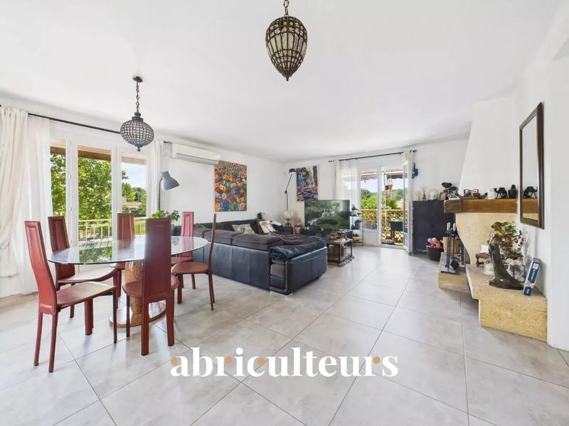 Maison - 192 m² - 7 pièces