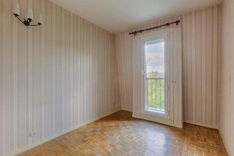 Maison - 97 m² - 6 pièces