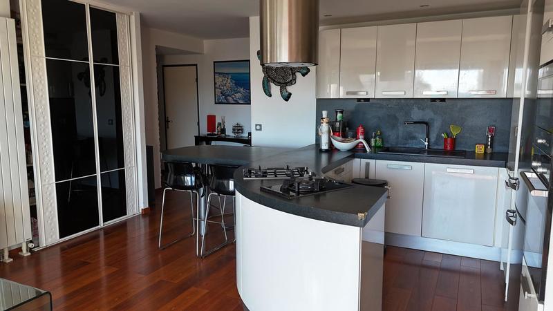 Appartement - 80 m² - 4 pièces