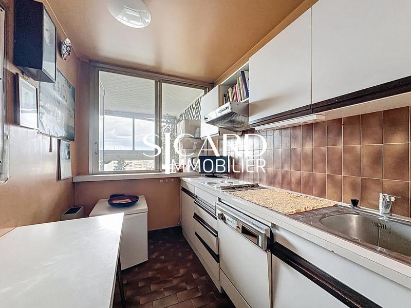 Appartement - 94 m² - 4 pièces