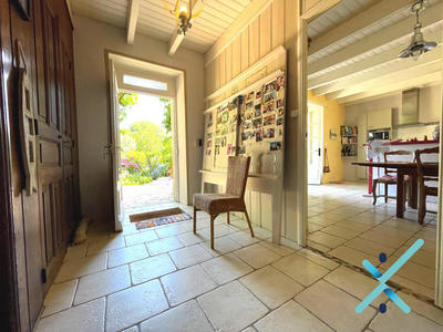 Maison - 280 m² - 11 pièces