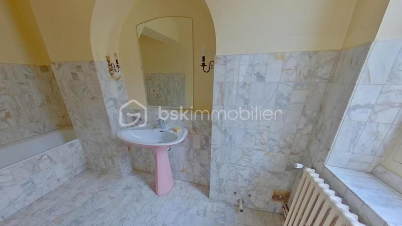 Immeuble - 303 m² - 9 pièces