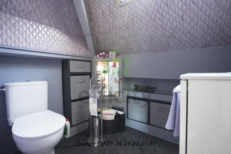 Maison - 179 m² - 5 pièces