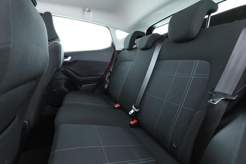 Ford Fiesta 1.1 Business 5p 85 ch