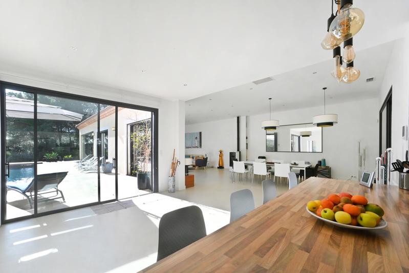 Villa - 288 m² - 8 pièces