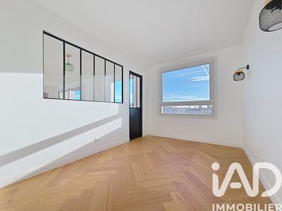 Appartement - 93 m² - 5 pièces