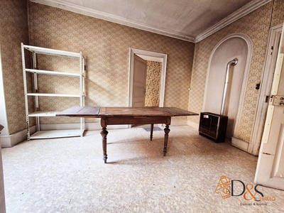 Maison ancienne - 530 m² - 15 pièces