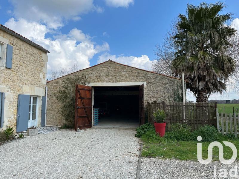 Maison - 560 m² - 12 pièces