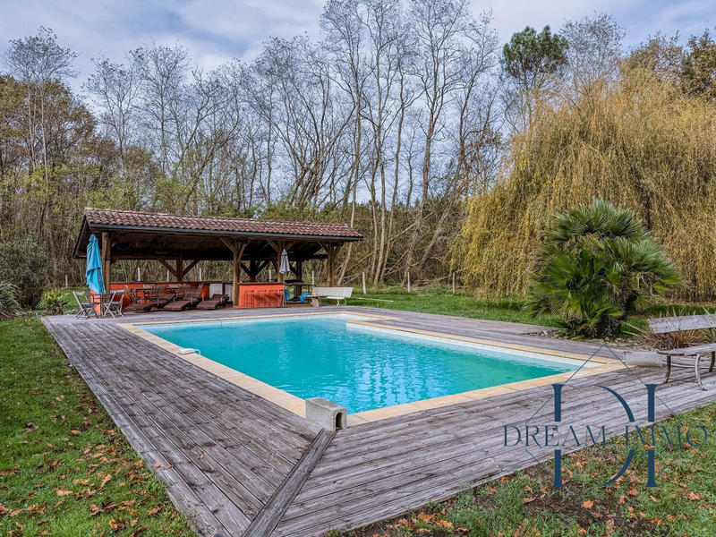 Maison ancienne - 238 m² - 5 pièces