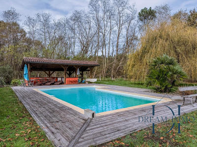 Maison ancienne - 238 m² - 5 pièces