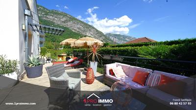 Maison - 97 m² - 4 pièces